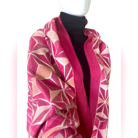 Chloe and Lex extra large super soft throw or wrap in blush and pink for spring - Picture 2 of 4